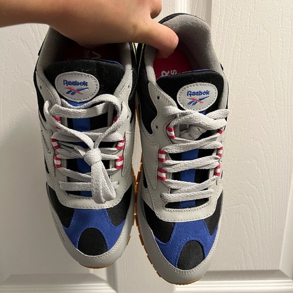 Reebok shoes - Picture 2 of 6